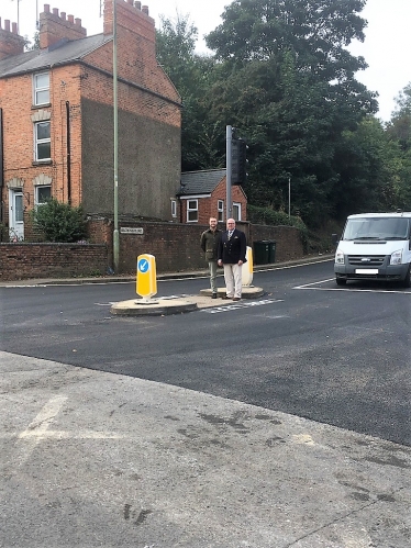 Councillors Reeves and Mallon at Bloxham Road